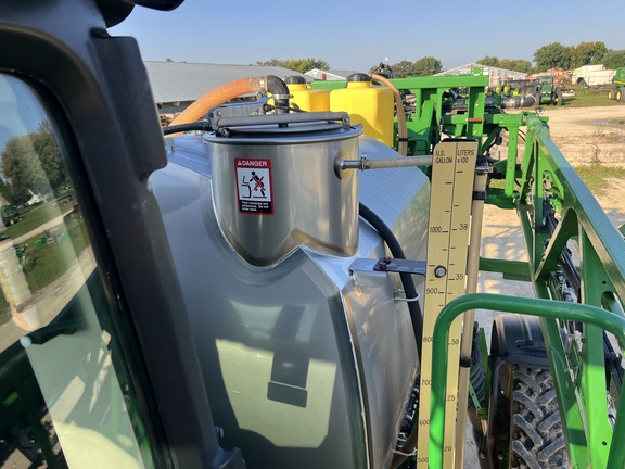 2016 John Deere R4038 Sprayer/High Clearance