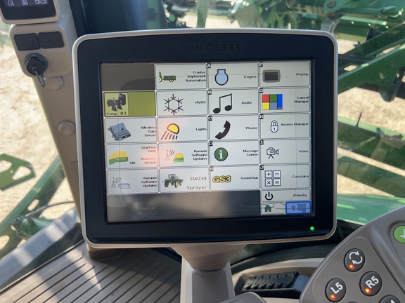 2016 John Deere R4038 Sprayer/High Clearance
