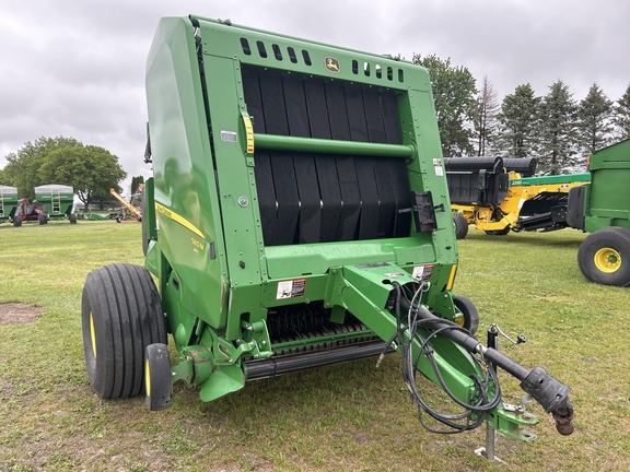 2019 John Deere 560M Baler/Round