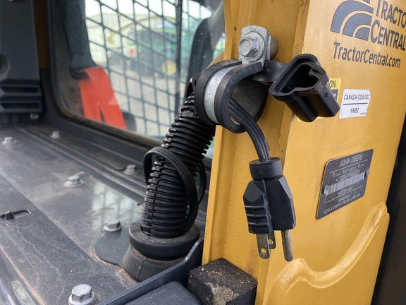 2022 John Deere 324G Skid Steer Loader