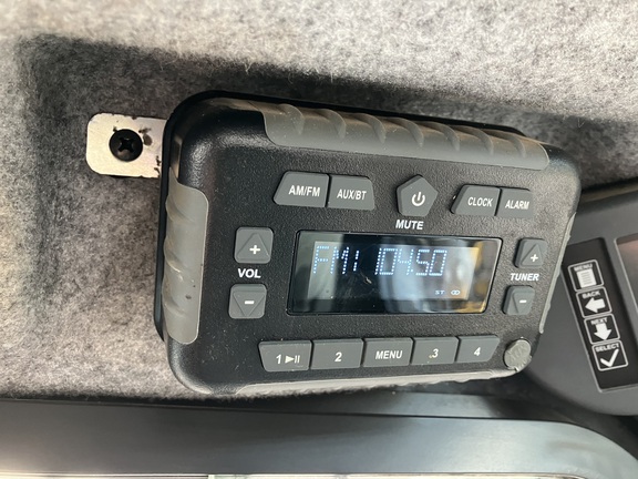 2022 John Deere 324G Skid Steer Loader