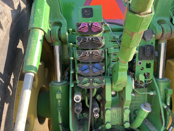 2014 John Deere 8335R Tractor