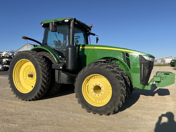 2014 John Deere 8335R Tractor