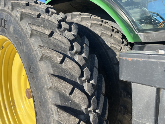 2014 John Deere 8335R Tractor