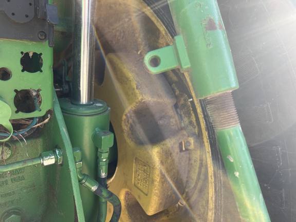 2014 John Deere 8335R Tractor