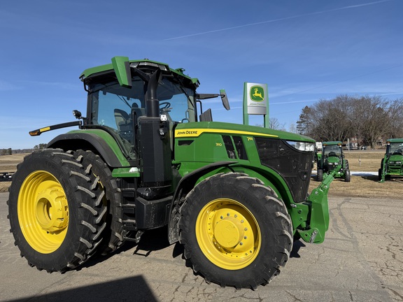 2024 John Deere 7R 310 Tractor