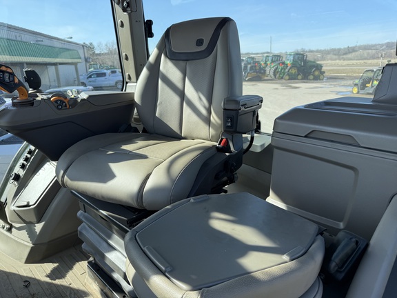 2024 John Deere 7R 310 Tractor