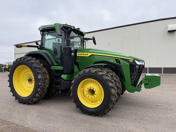 2022 John Deere 8R 370 Tractor