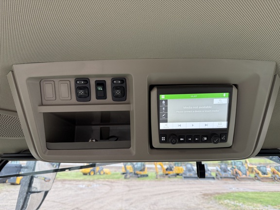 2022 John Deere 8R 370 Tractor
