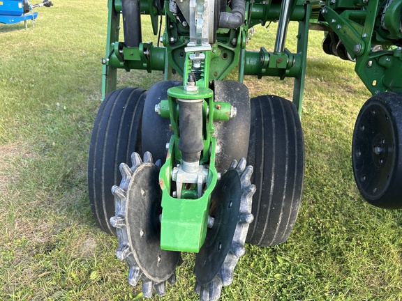 2012 John Deere 1770NT CCS Planter