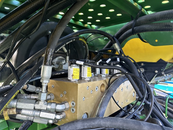 2012 John Deere 1770NT CCS Planter