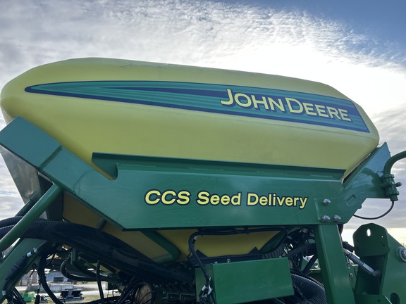 2012 John Deere 1770NT CCS Planter