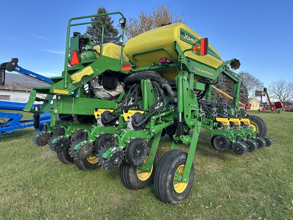 2012 John Deere 1770NT CCS Planter