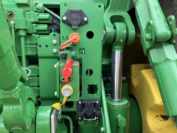 2023 John Deere 8R 410 Tractor