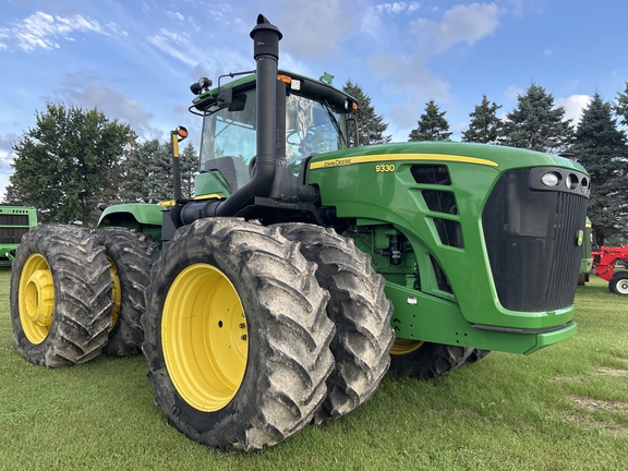 2011 John Deere 9330 Tractor 4WD
