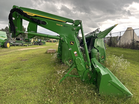 2022 John Deere 700M Loader