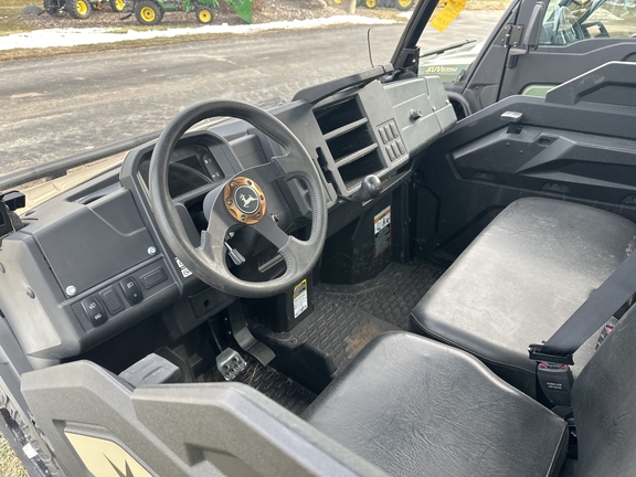 2023 John Deere XUV 835M ATV