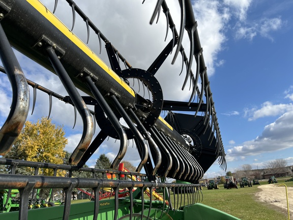 2012 John Deere 630F Header Combine