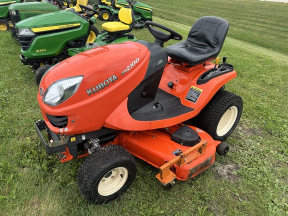 2007 Kubota GR2100 Garden Tractor