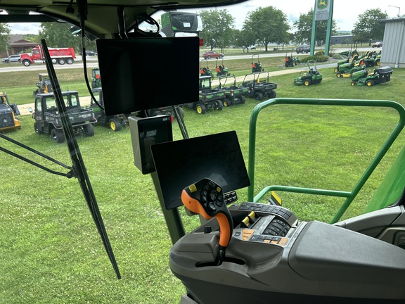 2025 John Deere S7 800 Combine