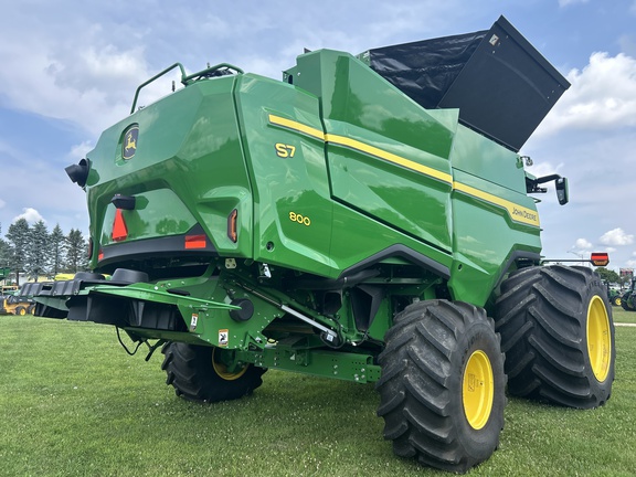 2025 John Deere S7 800 Combine