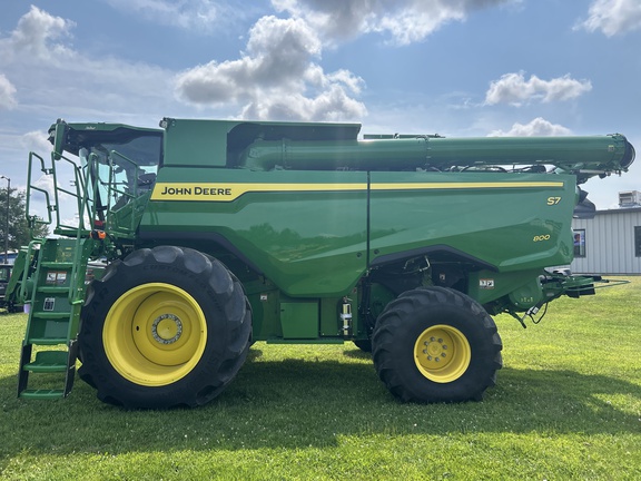 2025 John Deere S7 800 Combine