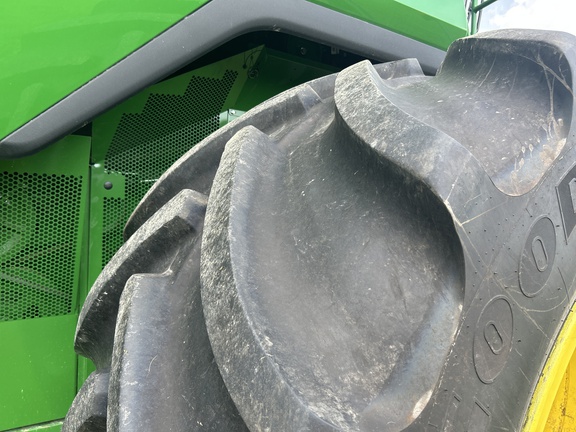 2025 John Deere S7 800 Combine