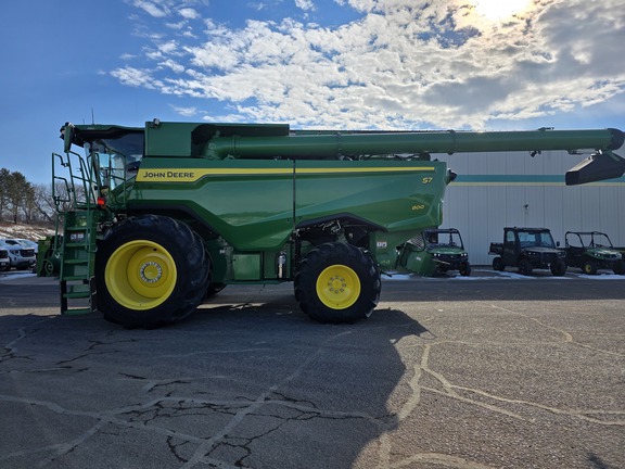 2025 John Deere S7 800 Combine