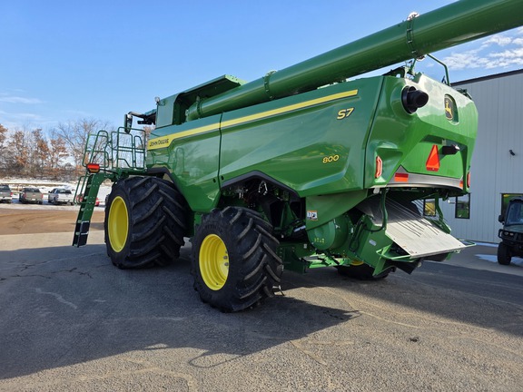 2025 John Deere S7 800 Combine