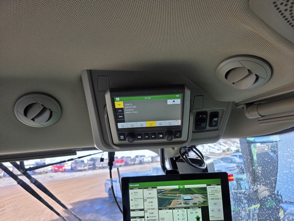 2025 John Deere S7 800 Combine