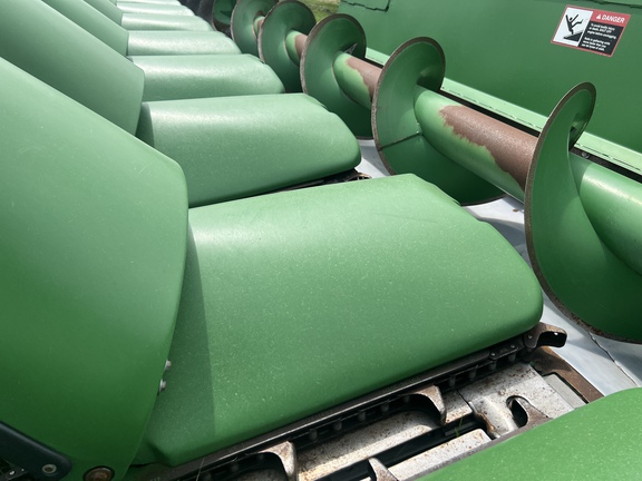 2010 John Deere 612C Header Corn Head
