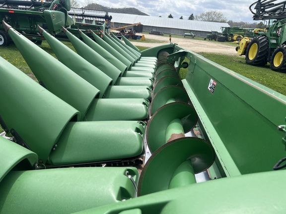 2010 John Deere 612C Header Corn Head