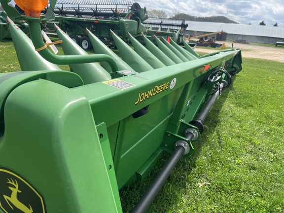 2010 John Deere 612C Header Corn Head