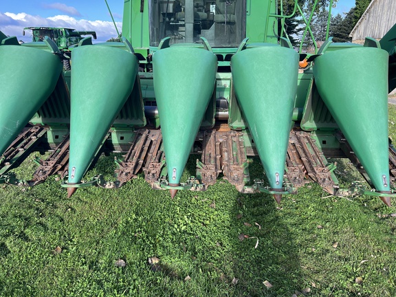 1997 John Deere 693 Header Corn Head