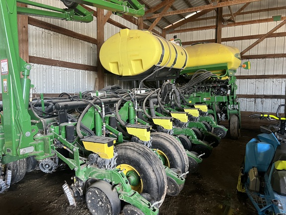 2017 John Deere 1775NT Planter