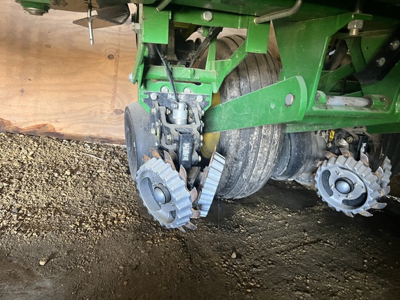 2017 John Deere 1775NT Planter