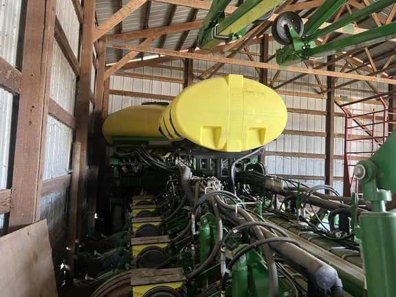 2017 John Deere 1775NT Planter