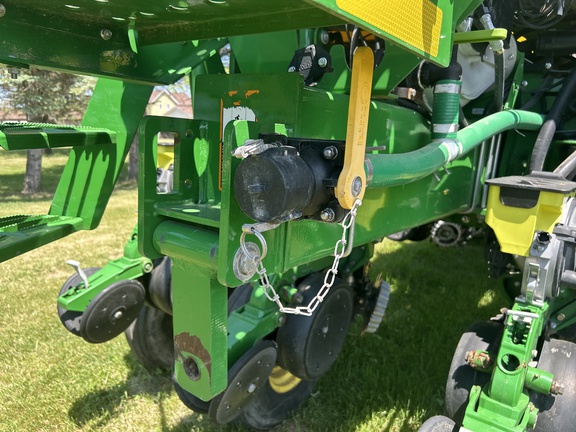 2017 John Deere 1775NT Planter