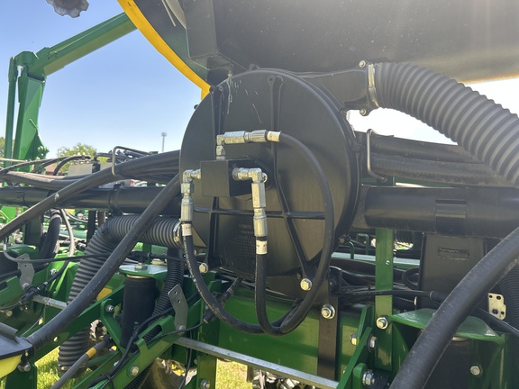 2017 John Deere 1775NT Planter