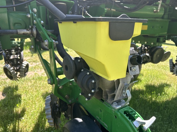 2017 John Deere 1775NT Planter