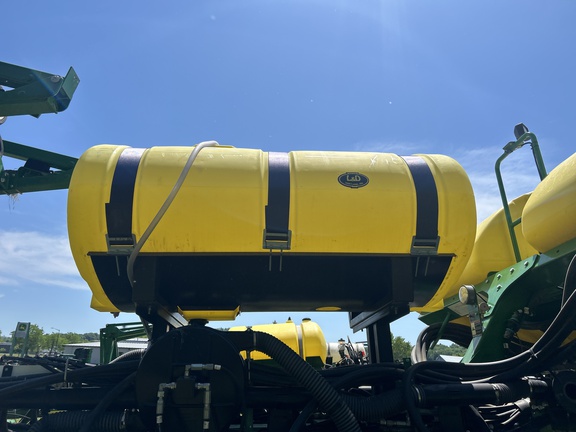 2017 John Deere 1775NT Planter
