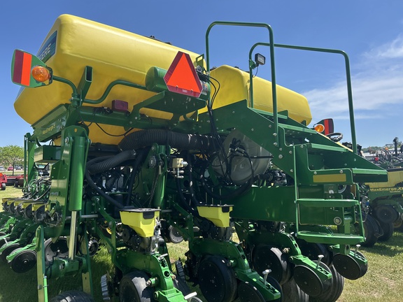 2017 John Deere 1775NT Planter