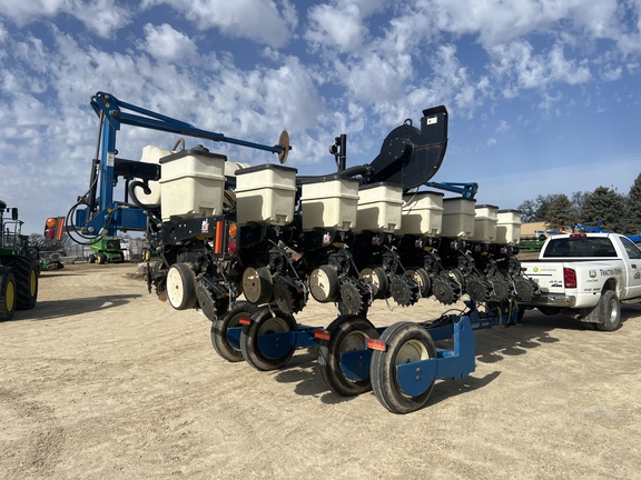 2015 Kinze 3500 Planter