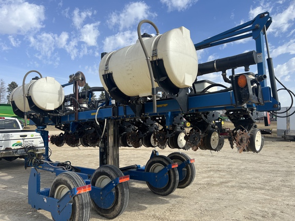 2015 Kinze 3500 Planter