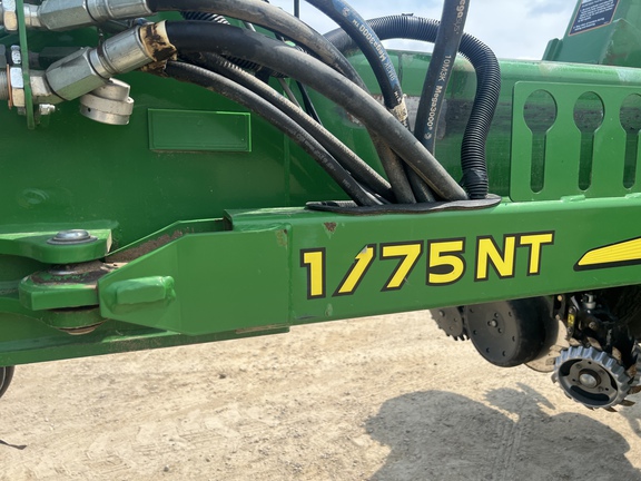 2015 John Deere 1775NT Planter