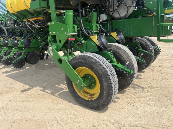 2015 John Deere 1775NT Planter