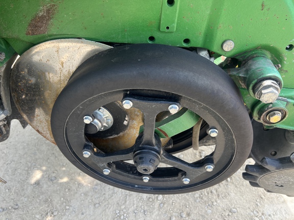 2015 John Deere 1775NT Planter