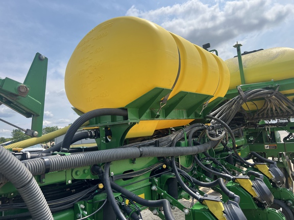 2015 John Deere 1775NT Planter