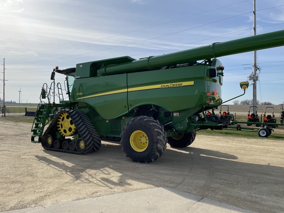 2019 John Deere S780 Combine