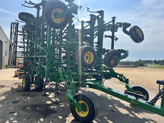 2021 John Deere 2230FH Field Cultivator